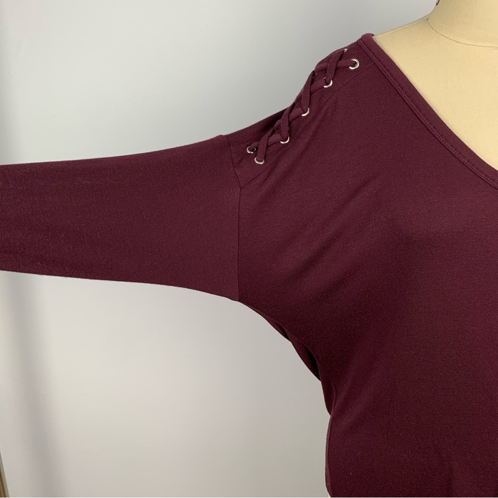 Express V-Neck L/S Top - Picture 7 of 10